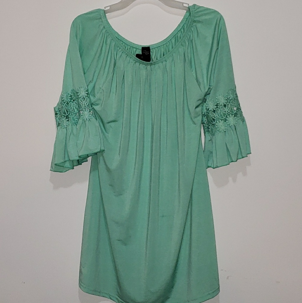 Ruffle sleeve tunic top